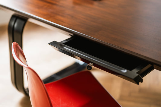 Statement desk by Studio MIM Roma