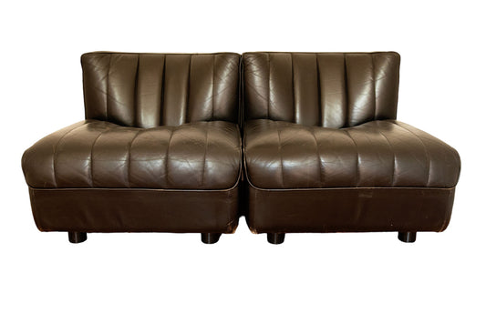 Black leather Tito Agnoli seats