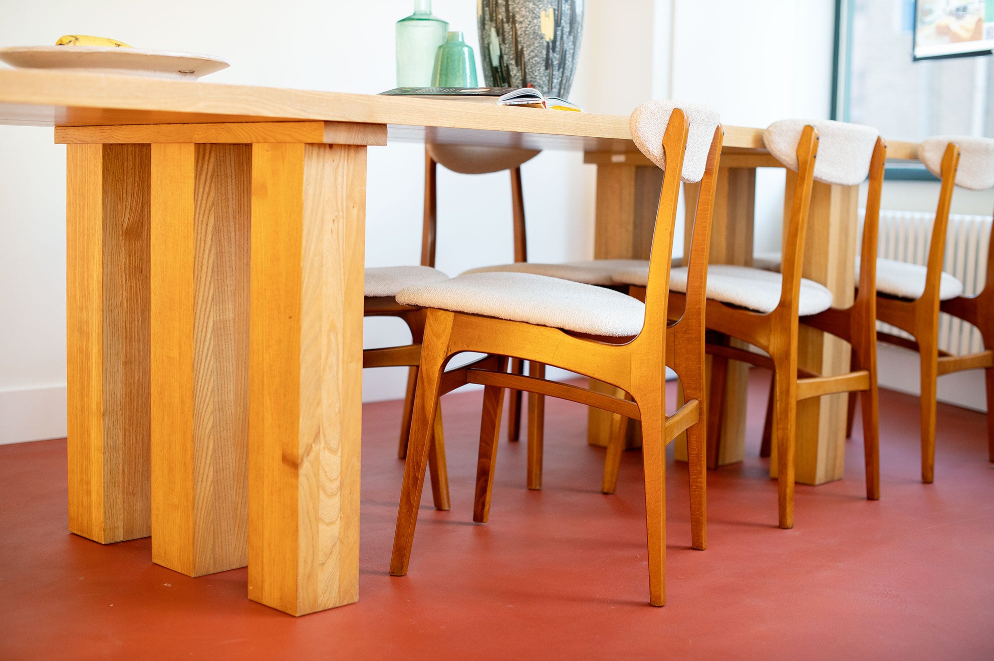 Eight elegant dining chairs by Rajmund Teofil Halas – Immodôme Objects