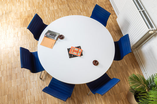 Large Segmented table ø 170cm Herman Miller International collection for Vitra