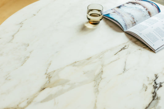 Tulip table with marble top by Eero Saarinen for Knoll